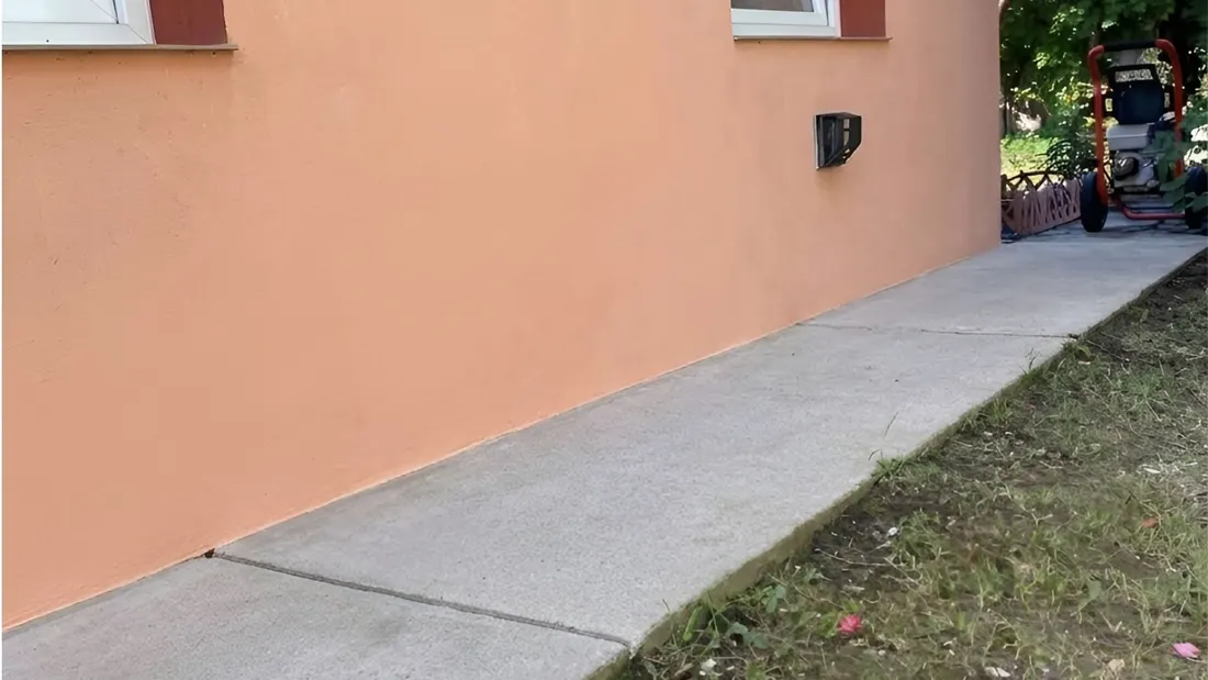 Ukázka dlažby po čištění